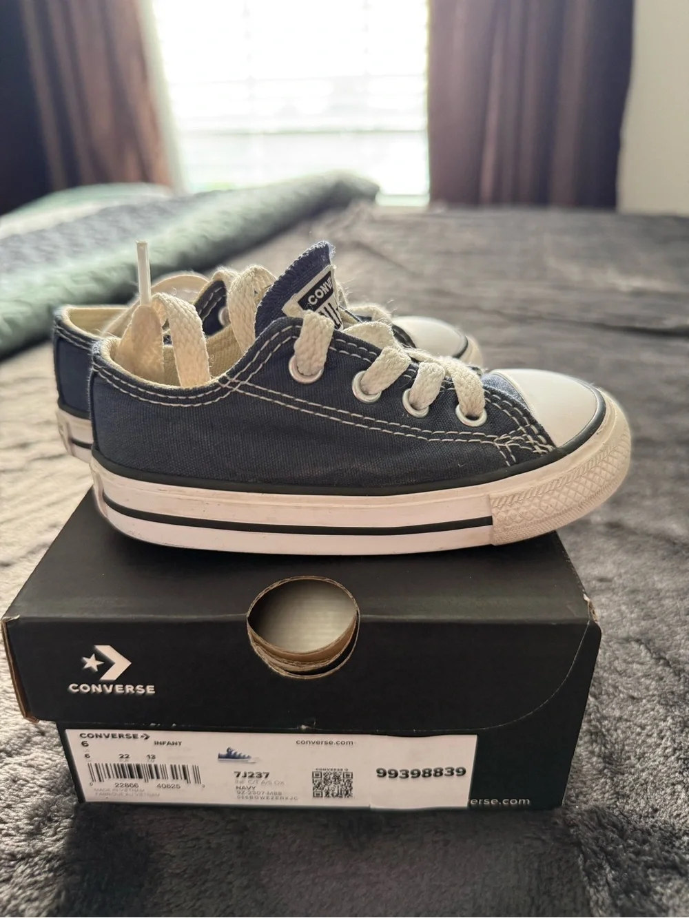 Converse classic low